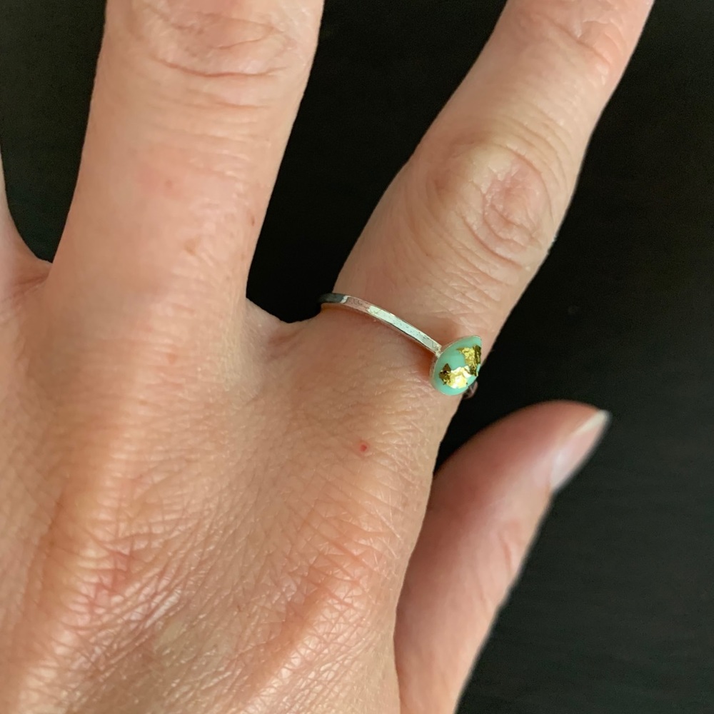Ring - Picture 3 of 4
